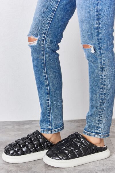 TEEK - Black Melody Puffer Plush Slippers SHOES TEEK Trend   