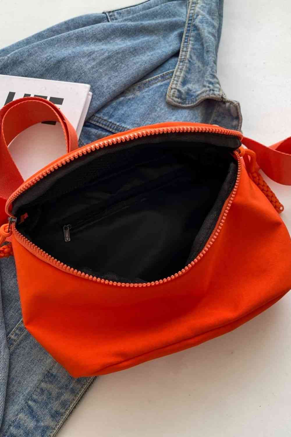 TEEK - Medium Nylon Sling Bag BAG TEEK Trend   