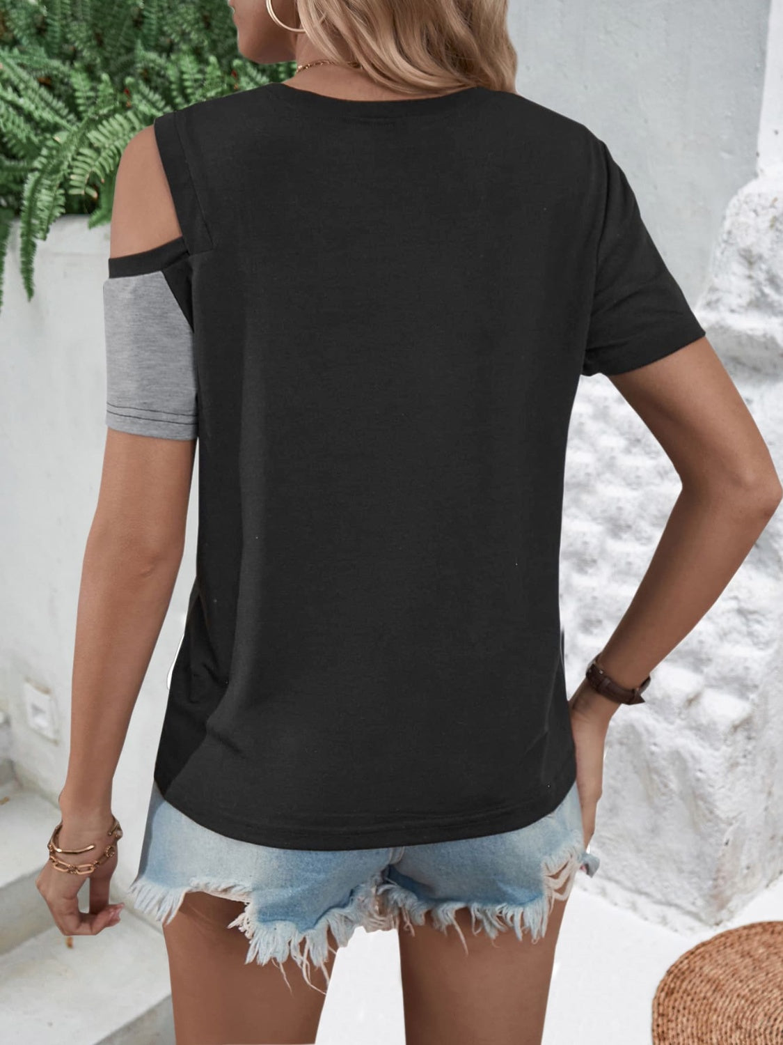 TEEK - Color Block Round Neck Short Sleeve T-Shirt TOPS TEEK Trend   